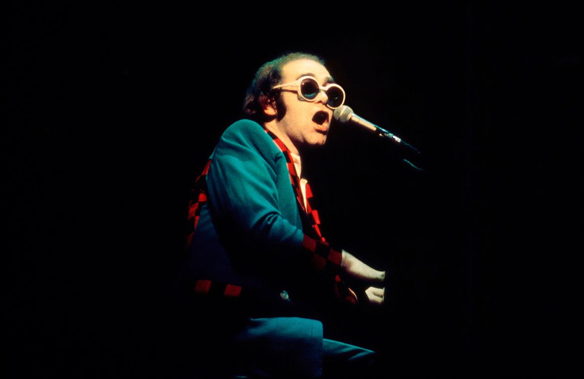 Elton John - Live 1977