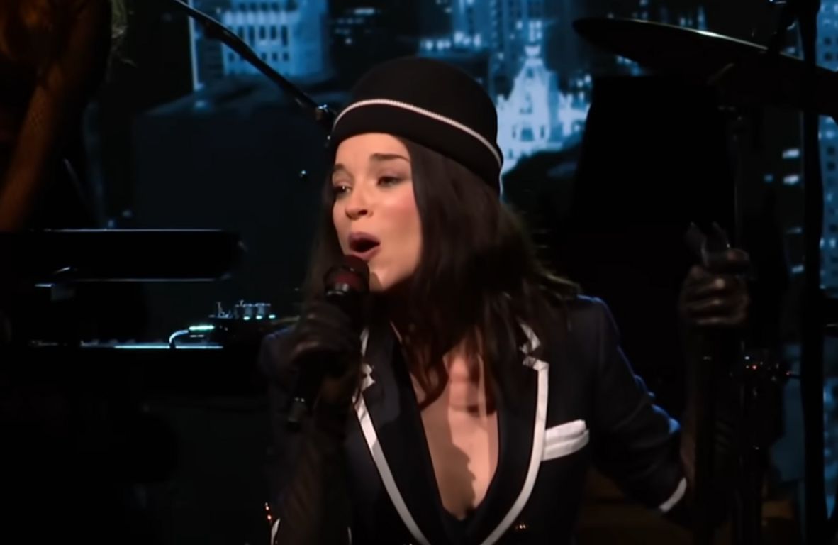 St. Vincent - Young Americans - David Bowie - Late Show with Stephen Colbert