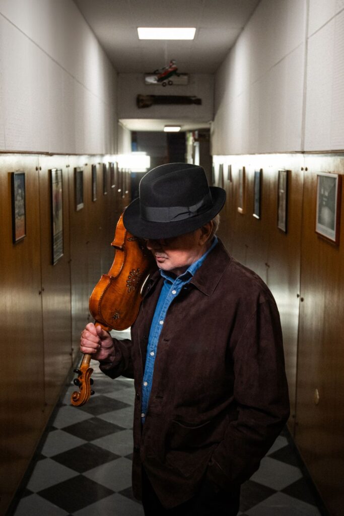 Mauro Pagani (ph. Chiara Mirelli)_b